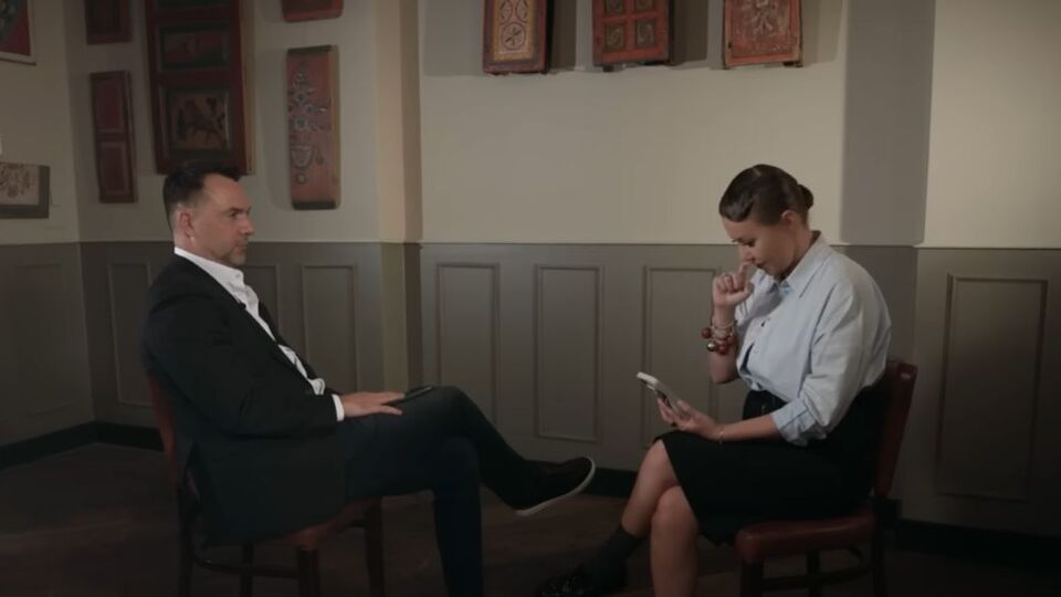 Арестович рассказал Собчак, что сделал бы на президентском посту