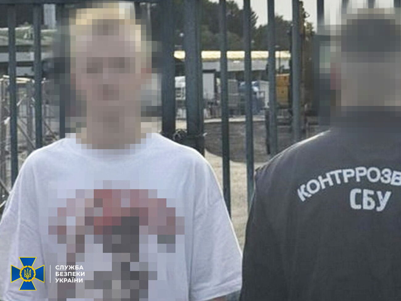 По версии следствия, после вербовки подростка враг поручил ему подыскивать потенциальных исполнителей заказных терактов