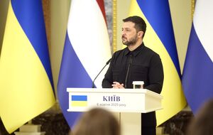 На фоне постоянных атак РФ спрогнозировать ситуацию с электроснабжением сложно, отметил Зеленский