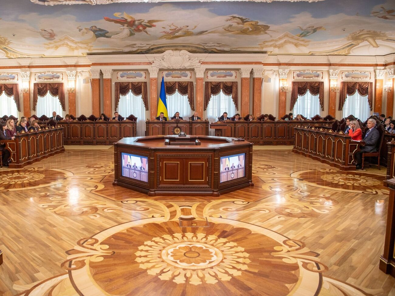 Коллегия судей Второй палаты Кассационного гражданского суда постановила: работники имеют право на средний заработок даже во время войны или оккупации