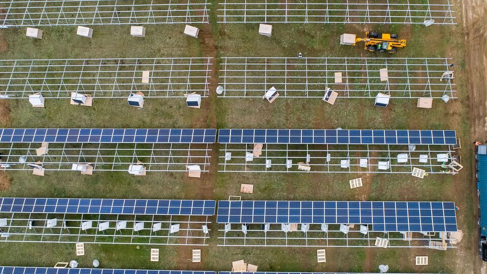 Цена на электроэнергию снизилась на 35–40%, отметил Омельченко