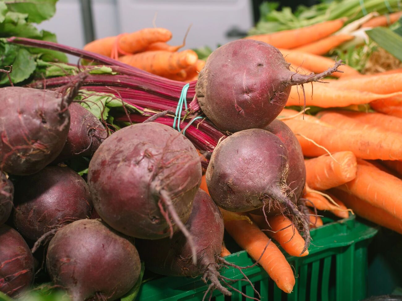 Если нет погреба, идеальное место для хранения овощей должно быть расположено подальше от батарей и отопительных приборов