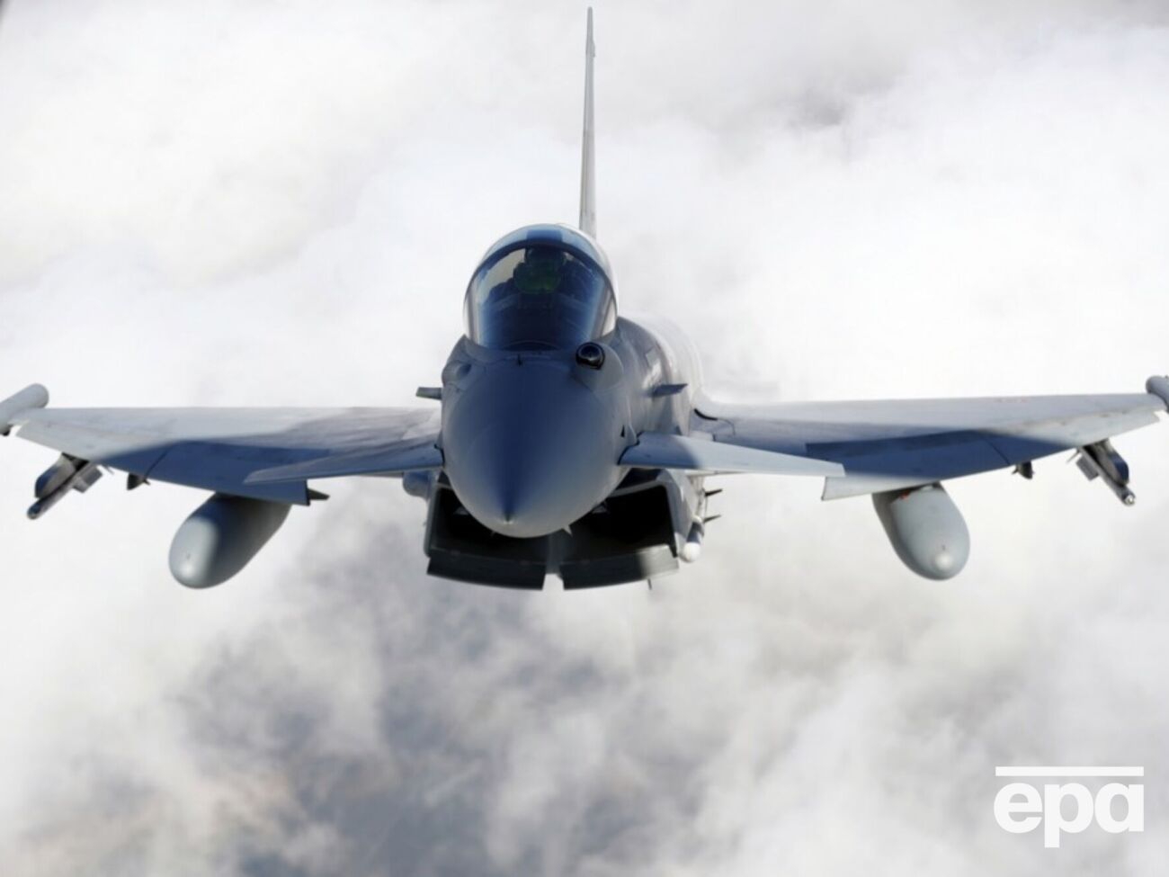 Патруль Альянса сопровождал несколько самолетов Ан-12, Ан-72, четыре Су-30, два МиГ-31 и Су-24МР