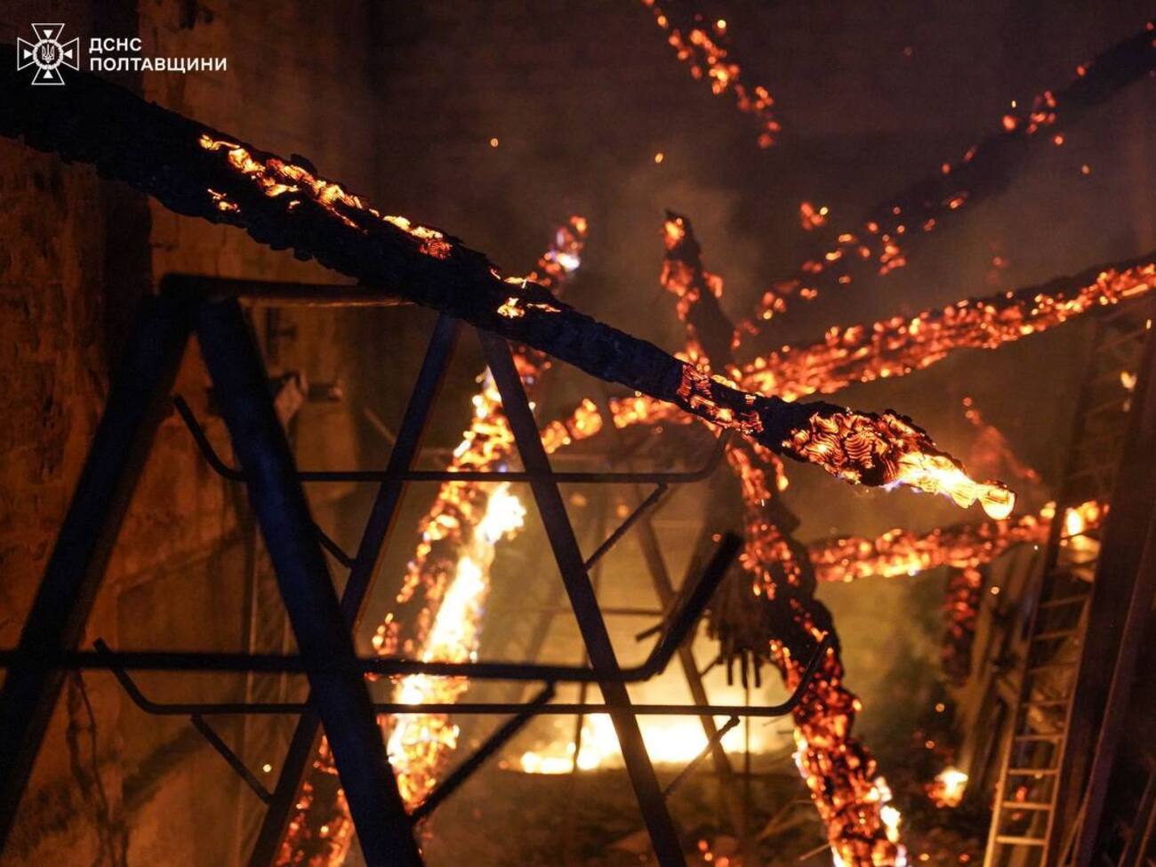 На місці прильотів були пожежі