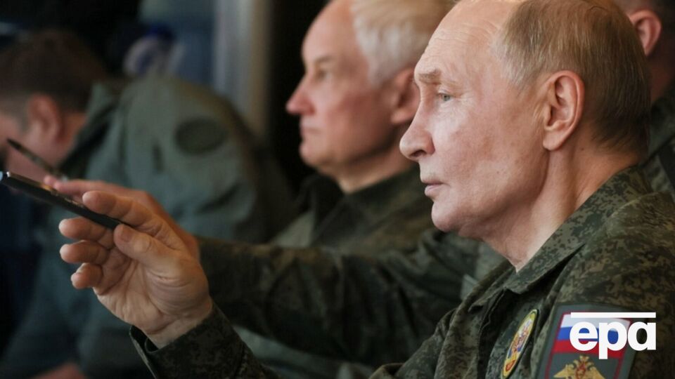 Кремль стремится внушить страх европейцам и ослабить единство и решительность НАТО (на фото – нелегитимный президент РФ Владимир Путин во время учений "Запад 2025")