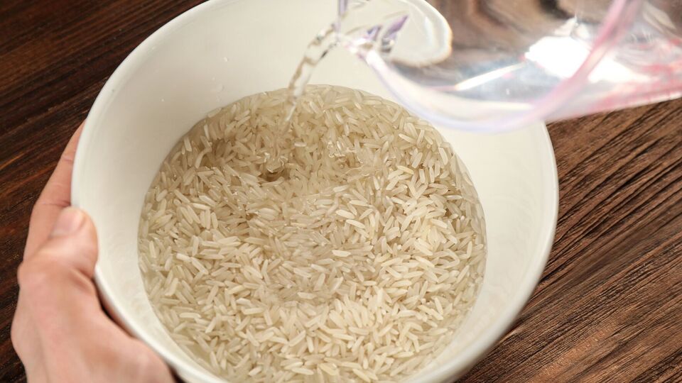 Сливочное масло нужно добавлять в уже готовый рис