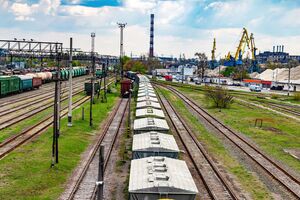 Повышение тарифов на грузовые перевозки не является выходом из кризисного положения "Укрзалізниці", говорится в обращении