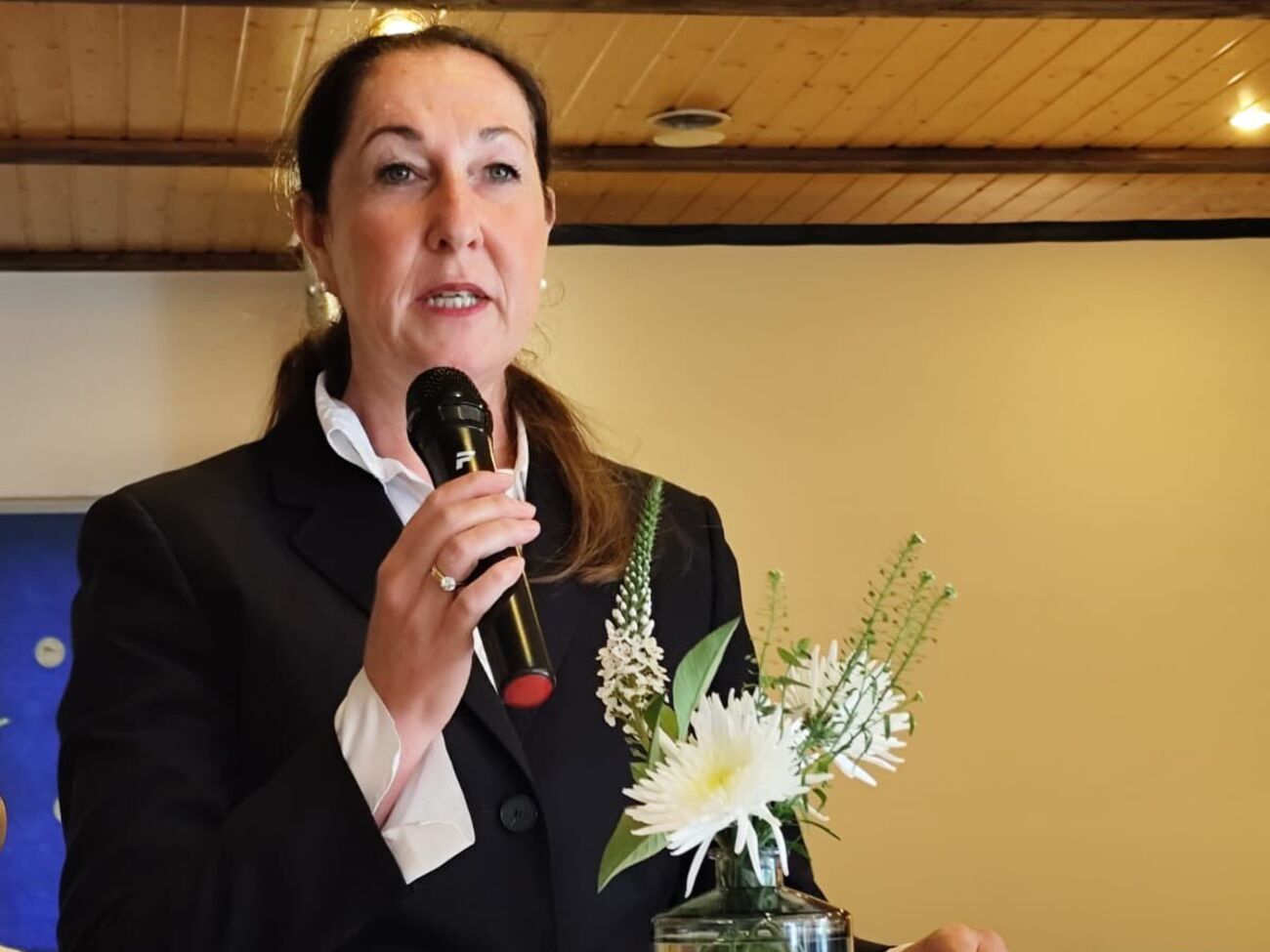 Раненую нашел сын, пишет Bild