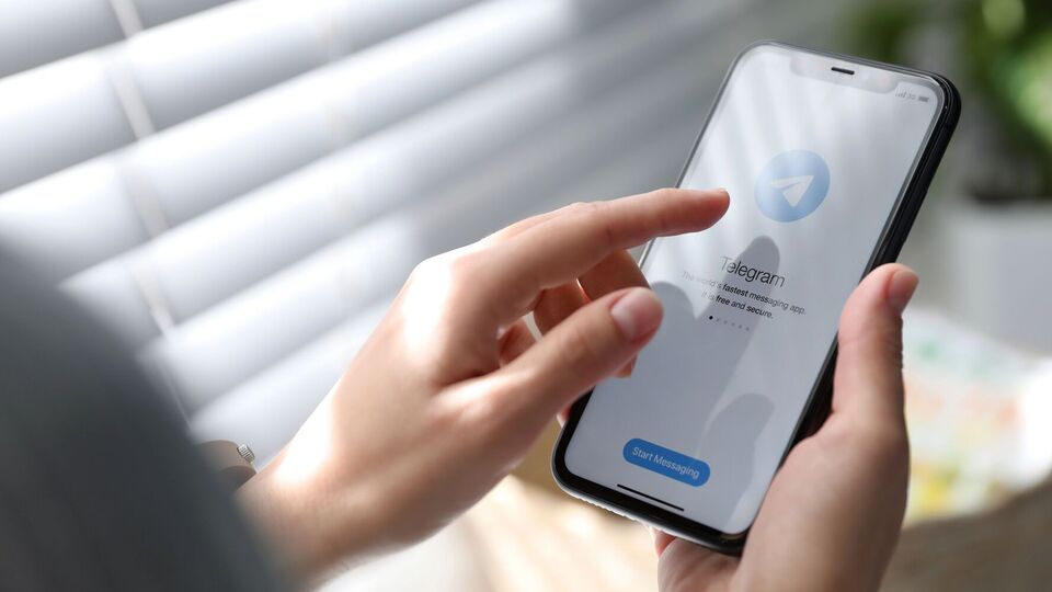 Російська влада вимагає, щоб у Telegram-канали додавали спеціального бота