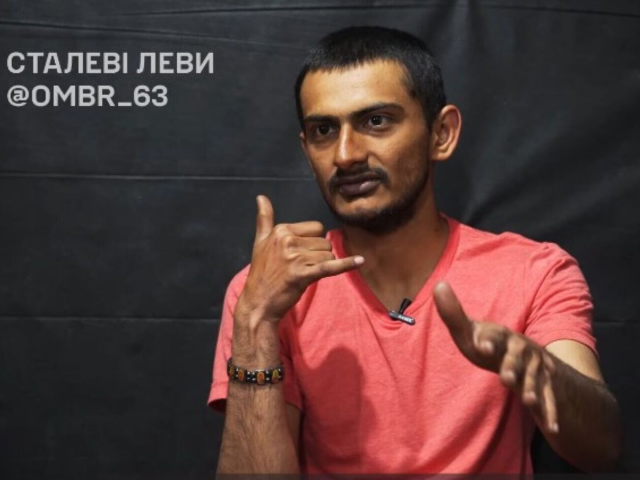 По словам Хусейна, он пробыл на фронте три дня