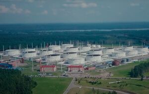 За последнее время производство топлива внутри РФ сократилось, а продажи нефти морским транспортом выросли, отметили СМИ