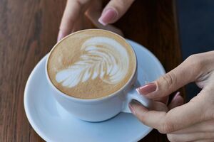 Техника приготовления кофе на молоке практически не отличается от приготовления на воде