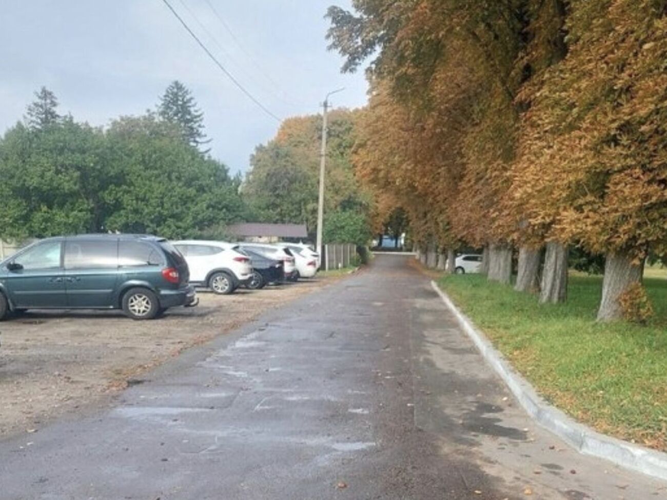 Медики оперативно надали первинну допомогу чоловікові, однак урятувати його життя не вдалося, розповіли в поліції