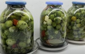 Помідори потрібно заливати теплим маринадом