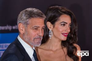 Дружина голлівудської зірки жодного разу не з'явилася на публіці без ефектного образу