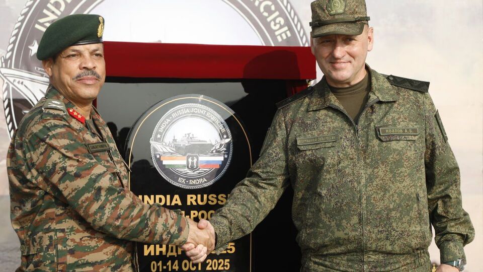Генерал-майоры Индии и России открыли совместные военные учения "Индра 2025" на полигоне Махаджан