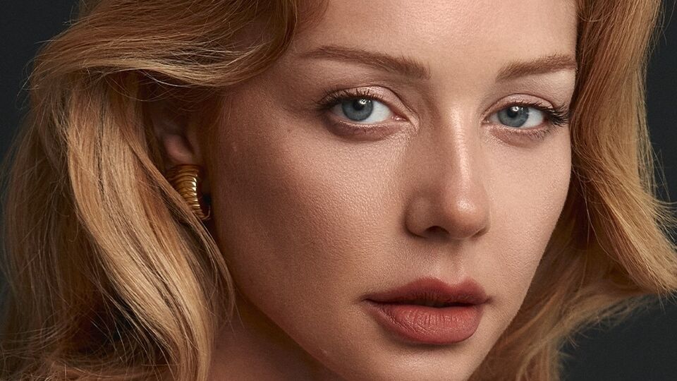 Тина Кароль позировала перед зеркалом