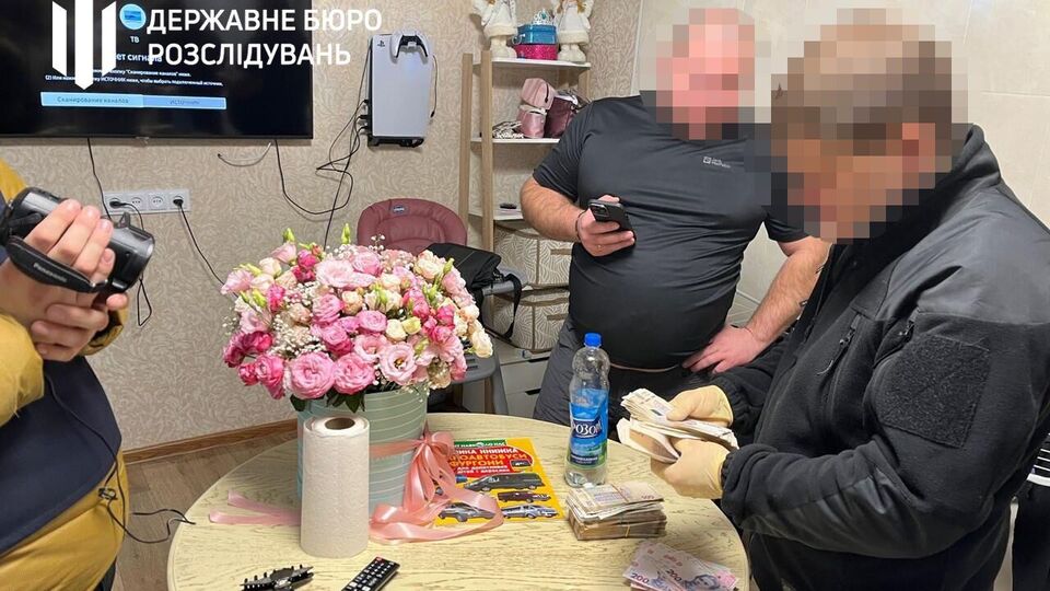 Вместо выполнения боевых задач военные готовили и продавали еду, в то же время ежемесячно получая зарплату, пишет ГБР