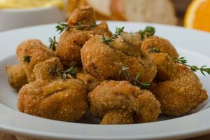 Для панировки понадобятся кукурузные хлопья