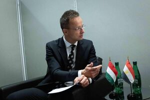 По словам Туска, подрыв газопровода допустим, "это шокирует", отреагировал Сийярто