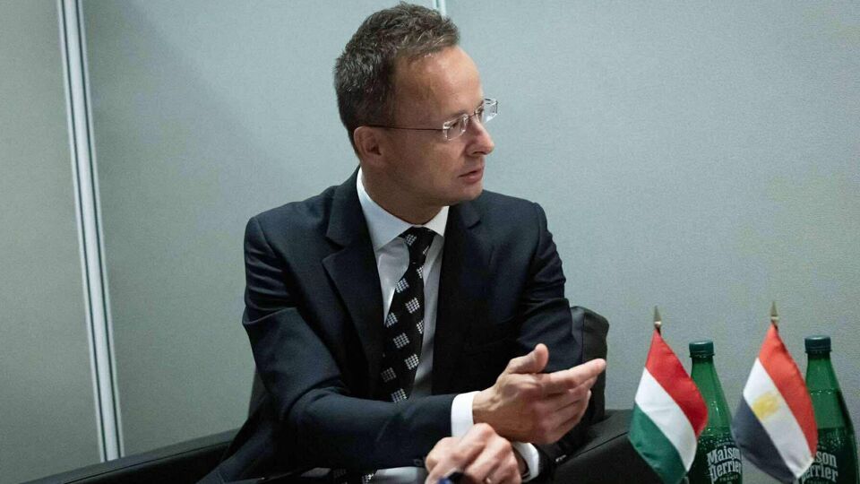 По словам Туска, подрыв газопровода допустим, "это шокирует", отреагировал Сийярто