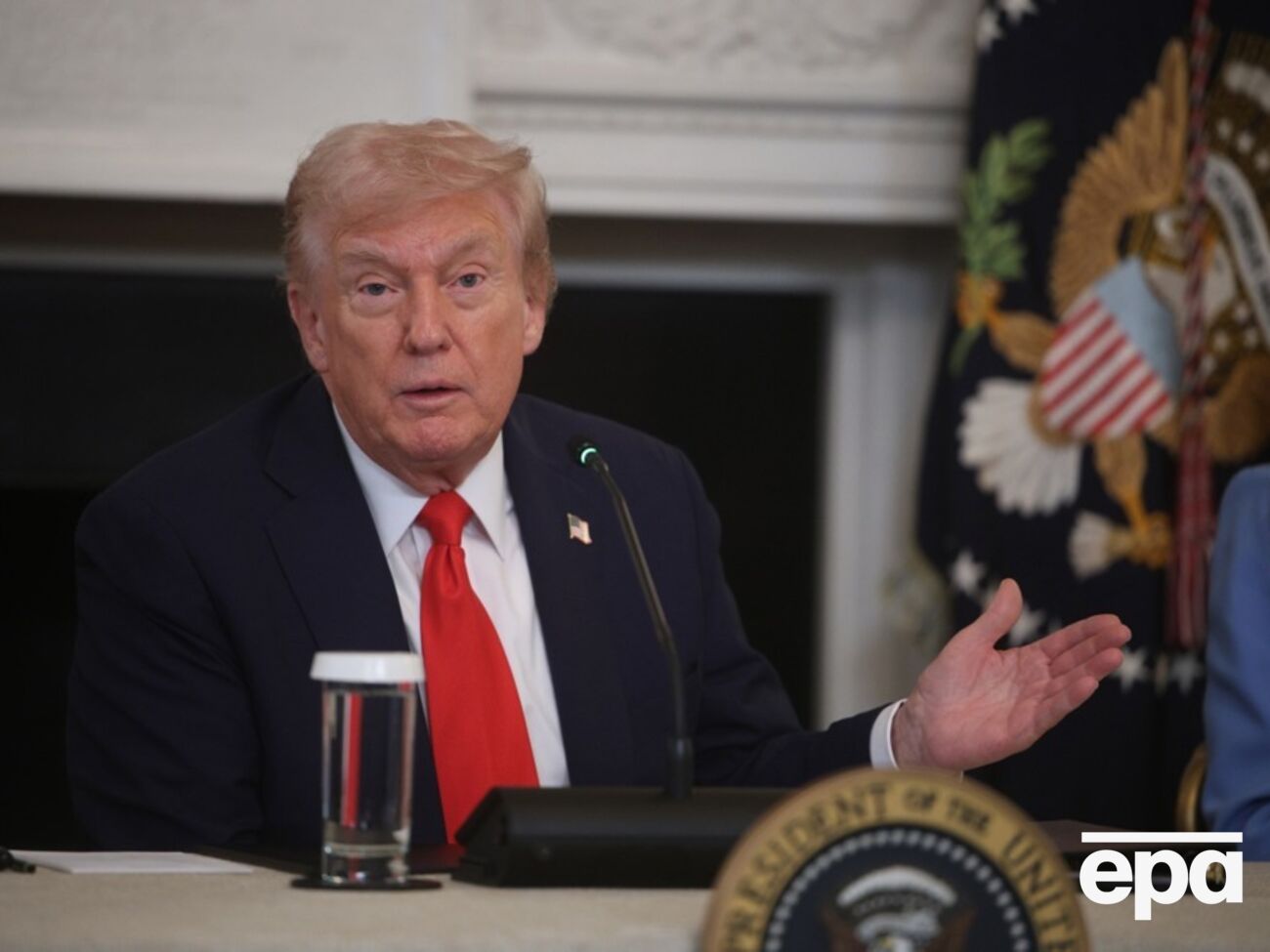 Трамп признал, что ему удается заключать сделки благодаря тарифам