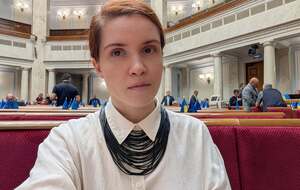Безуглая сняла видео из-под двери комитета Рады