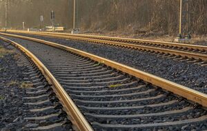Атакуя железную дорогу, РФ хочет обрезать сообщение с прифронтовыми территориями и заблокировать резервные пути