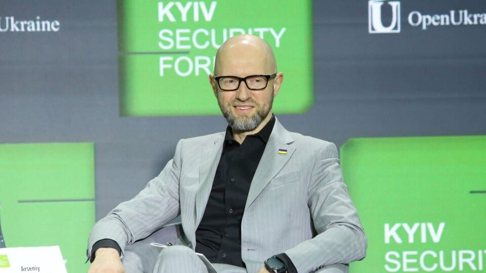 Яценюк привітав план Трампа щодо сектору Гази й висловив сподівання, що мир настане і в Україні