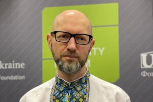 Яценюк посещает мировые столицы с адвокационной миссией