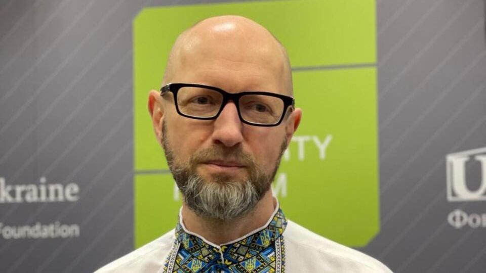 Яценюк посещает мировые столицы с адвокационной миссией