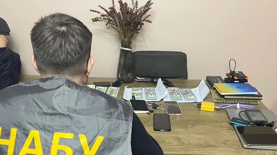 В НАБУ сообщили о задержании двух фигурантов дела