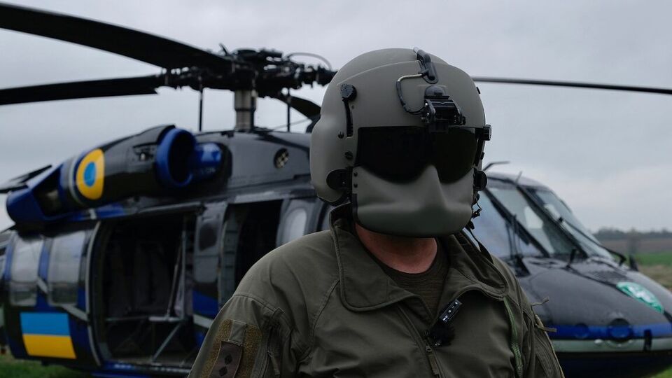 Спецназ прибыл на вертолете ГУР МО Black Hawk