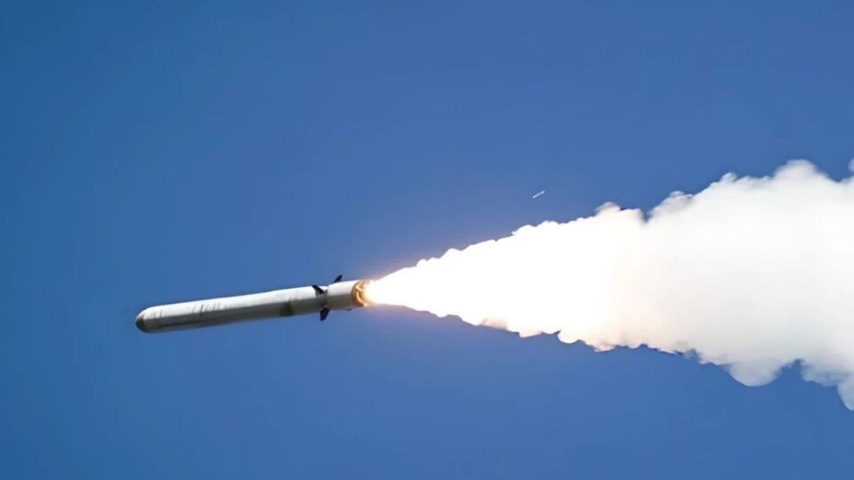 Оккупанты били по городу ракетами