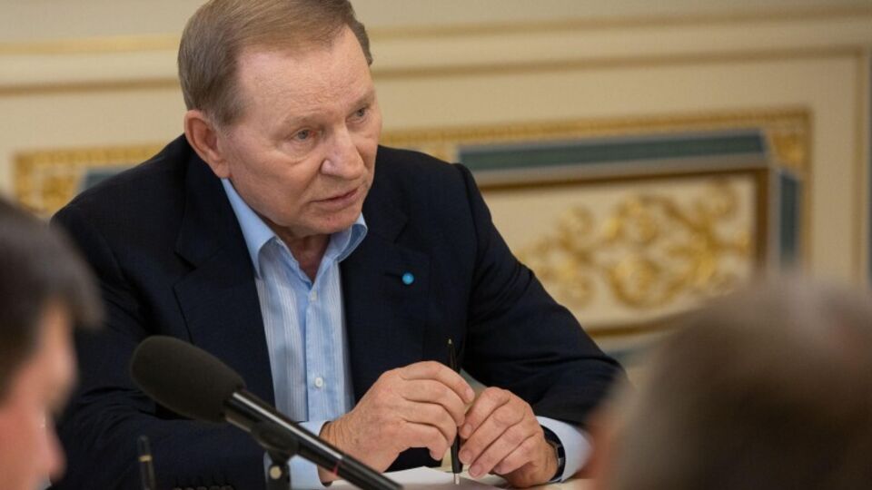Експрезидент стверджує, що виїжджав лише на лікування