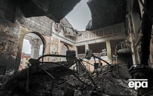 На драмтеатр у Маріуполі росіяни скинули потужні бомби 2022 року