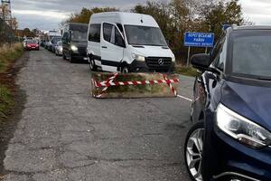 В пункте пропуска установили бетонные блоки