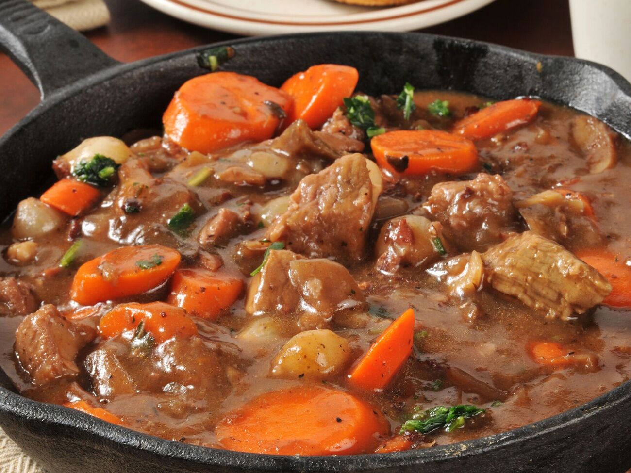 Возьмите муку для обкатывания мяса