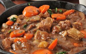 Возьмите муку для обкатывания мяса