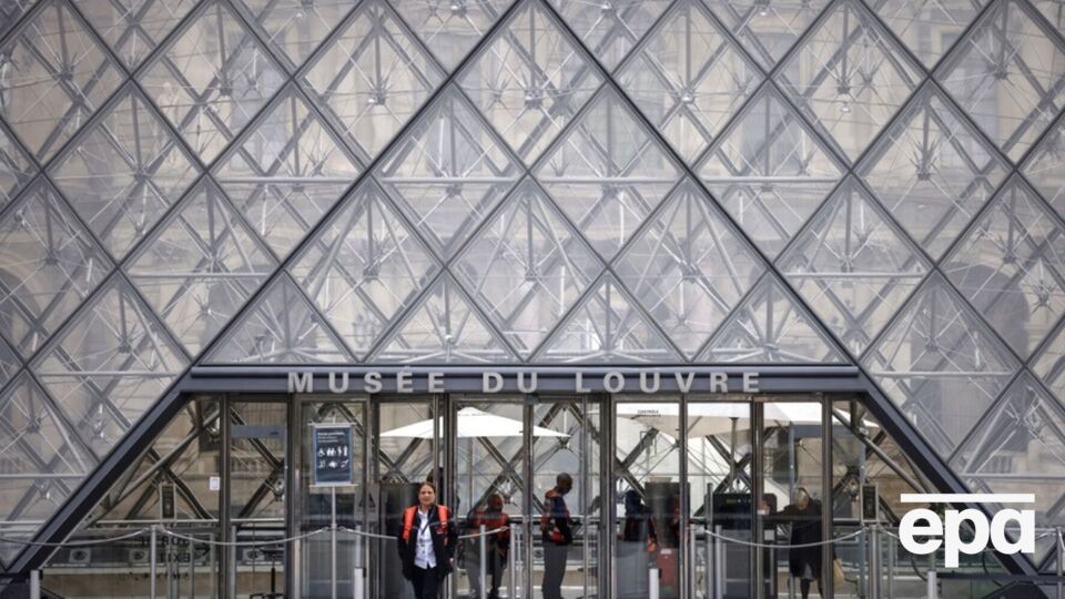 Серед обвинувачених у співучасті у крадіжці з Лувру – 38-річна жінка