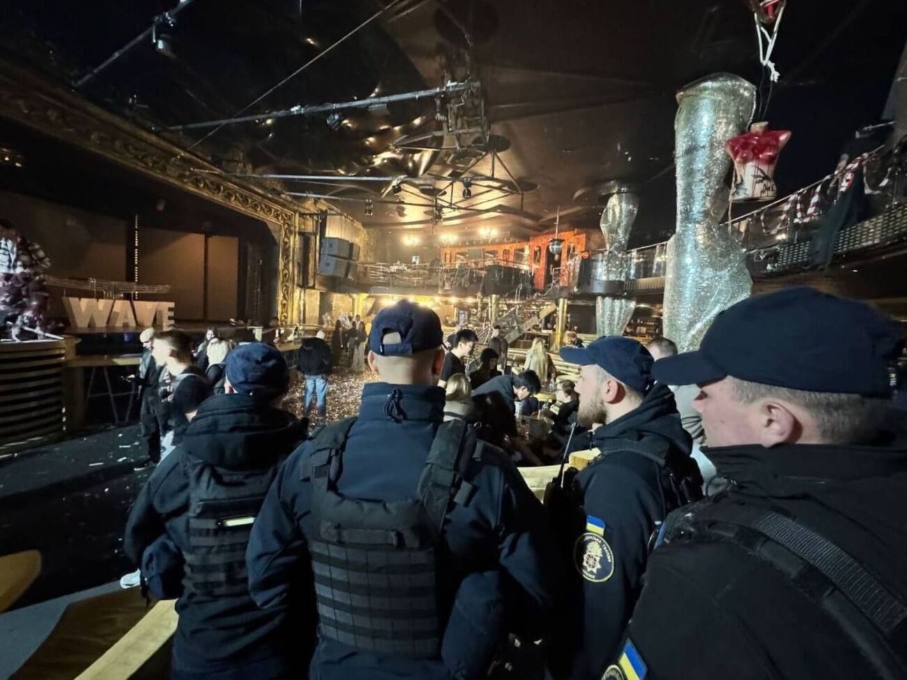 У клубі увімкнули російськомовну пісню артистів, які виступають у Білорусі й РФ