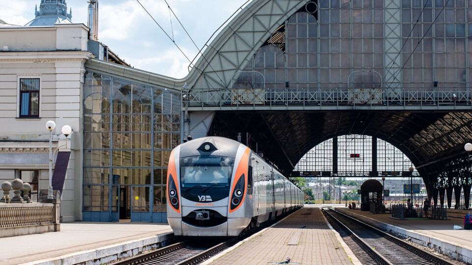 Программа "УЗ-3000" будет стимулировать путешествия в непиковые периоды, объяснили в компании