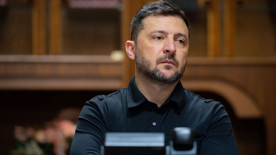 Зеленский рассказал, что Путин прибегает к гибридным атакам и бьет по украинской инфраструктуре, потому что не имеет успехов на фронте