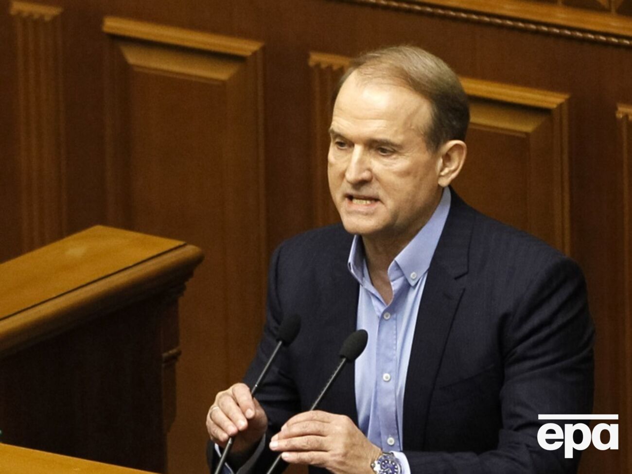 Медведчук з'явився у пропагандистських ЗМІ, щоб заявити, що українців "продали на гарматне м'ясо"