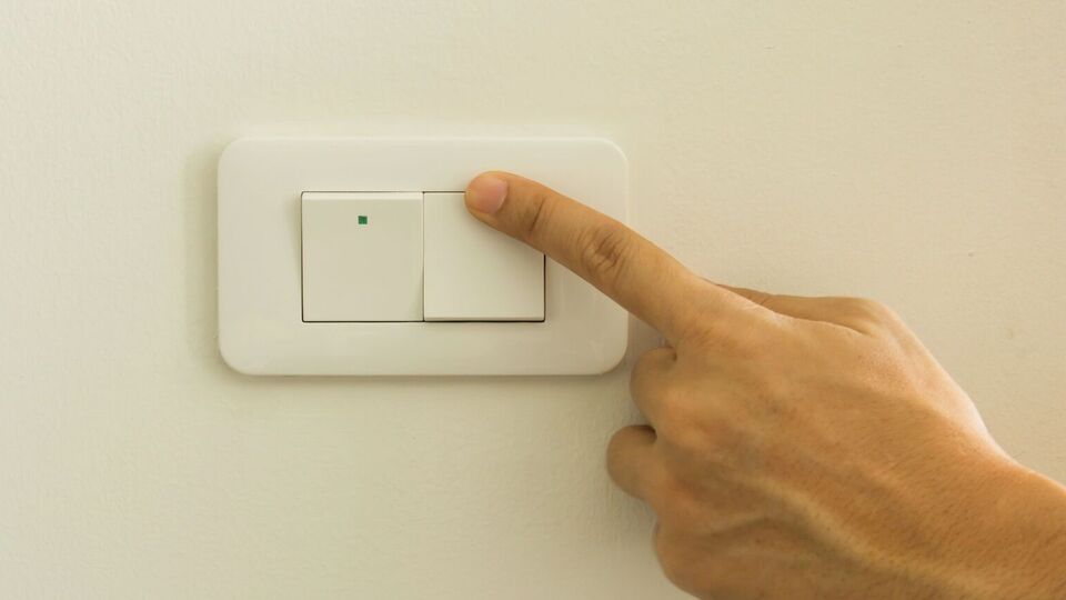 В результате российской атаки на украинские энергетические объекты возникли проблемы с электроснабжением