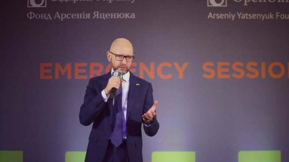 Яценюк: Кроме военных планов по захвату Украины, частью плана Путина является заморозить Украину