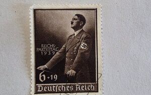 На части марок изображен Гитлер