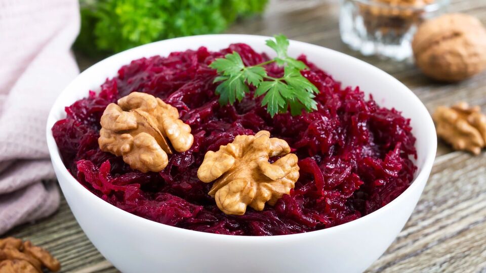 Свеклу следует тереть довольно крупно