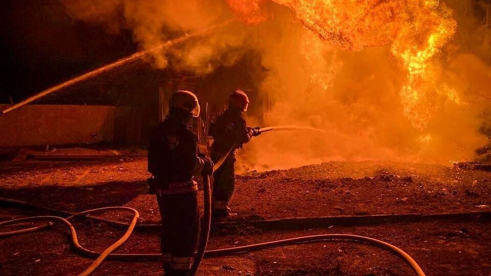 После обстрела горели энергообъекты