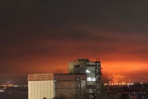 У Феодосії зафіксовано влучання в резервуари нафтобази